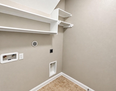 11014 Royale Ridge Lane - Photo Thumbnail 8