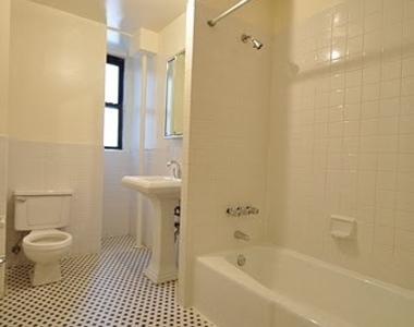 Madison Avenue - Photo Thumbnail 5