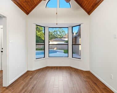 5626 Spring Lodge Drive - Photo Thumbnail 14