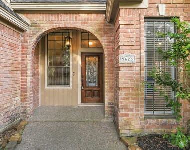 5626 Spring Lodge Drive - Photo Thumbnail 4
