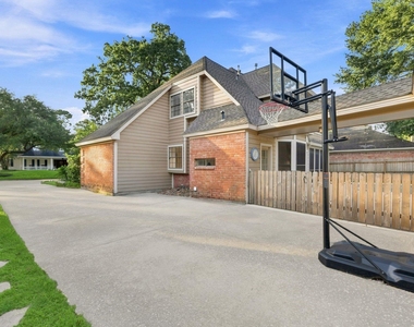 5626 Spring Lodge Drive - Photo Thumbnail 35