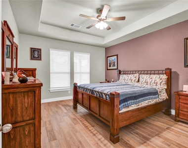 411 S Amherst Drive - Photo Thumbnail 16