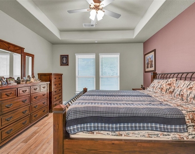 411 S Amherst Drive - Photo Thumbnail 18