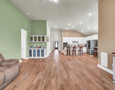 411 S Amherst Drive - Photo Thumbnail 14