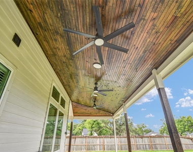 411 S Amherst Drive - Photo Thumbnail 33