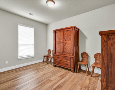 411 S Amherst Drive - Photo Thumbnail 30