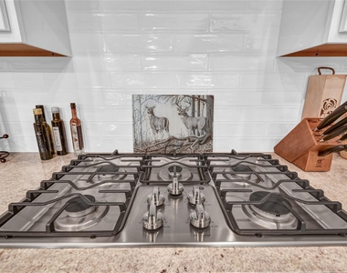411 S Amherst Drive - Photo Thumbnail 13