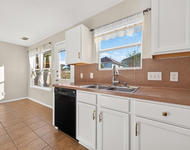 4718 Cypress Dawn Lane - Photo Thumbnail 12
