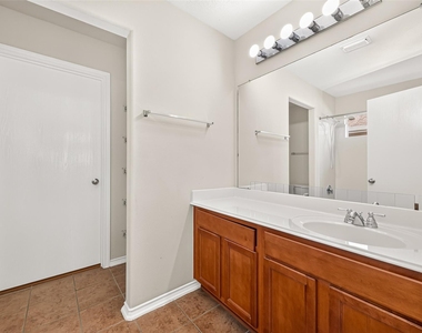 4718 Cypress Dawn Lane - Photo Thumbnail 18