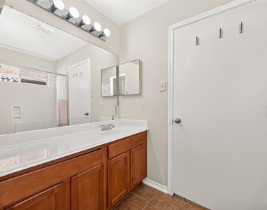 4718 Cypress Dawn Lane - Photo Thumbnail 19