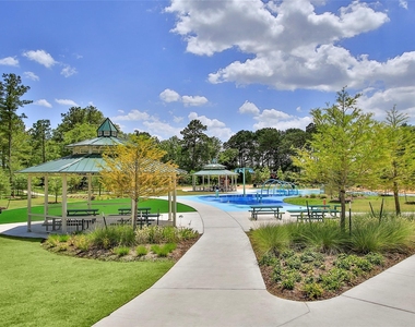 10389 Sweetwater Creek Drive - Photo Thumbnail 12
