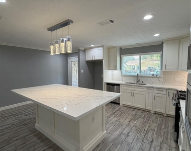 16215 Parksley Drive - Photo Thumbnail 11