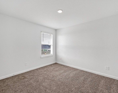 31606 Whittis Hill Way - Photo Thumbnail 9