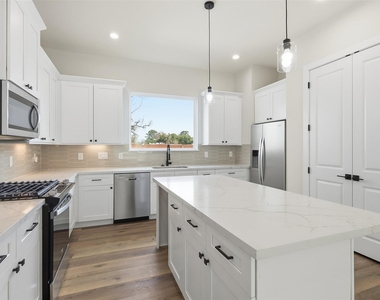 9403 Hammerly Boulevard - Photo Thumbnail 13