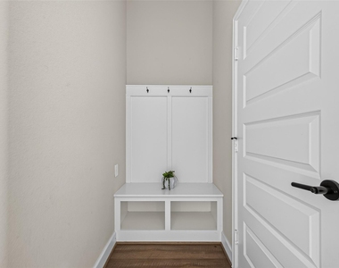 7211 Sylvan Birch Trail - Photo Thumbnail 26