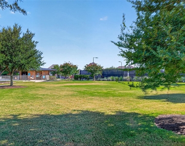 7211 Sylvan Birch Trail - Photo Thumbnail 35