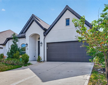 7211 Sylvan Birch Trail - Photo Thumbnail 2