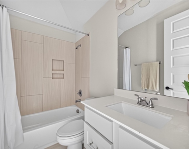 7211 Sylvan Birch Trail - Photo Thumbnail 21