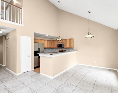 2822 Great Lakes Avenue - Photo Thumbnail 16