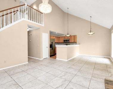 2822 Great Lakes Avenue - Photo Thumbnail 14