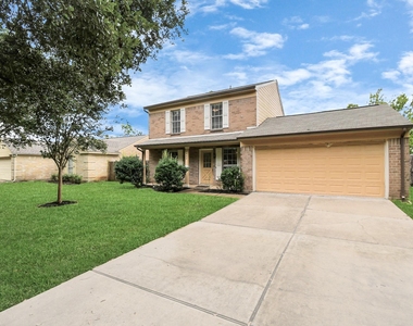 2822 Great Lakes Avenue - Photo Thumbnail 5