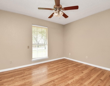2822 Great Lakes Avenue - Photo Thumbnail 10