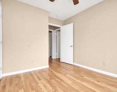 2822 Great Lakes Avenue - Photo Thumbnail 27