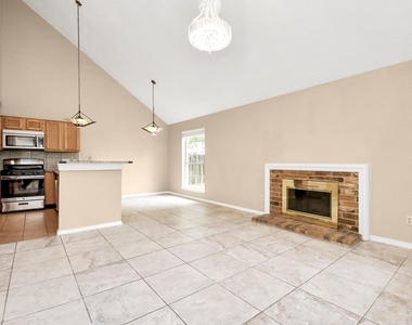 2822 Great Lakes Avenue - Photo Thumbnail 13