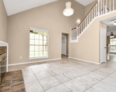 2822 Great Lakes Avenue - Photo Thumbnail 15