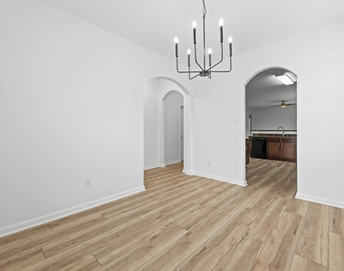12059 Powderhorn Lane - Photo Thumbnail 4