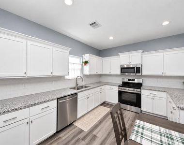 8626 Williamsdell Street - Photo Thumbnail 13