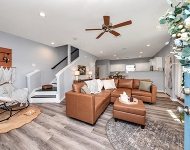 8626 Williamsdell Street - Photo Thumbnail 9