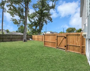 8626 Williamsdell Street - Photo Thumbnail 6