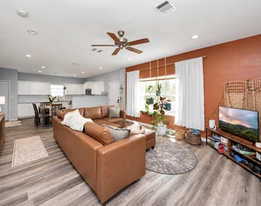 8626 Williamsdell Street - Photo Thumbnail 10