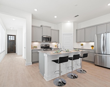 325 Mallorn Lane - Photo Thumbnail 7
