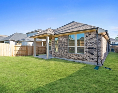 325 Mallorn Lane - Photo Thumbnail 25