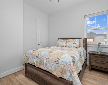 26726 Estuary Drive - Photo Thumbnail 13