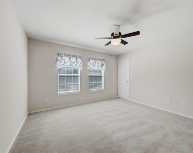 26038 Palmdale Estate Drive - Photo Thumbnail 32