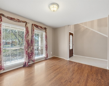 26038 Palmdale Estate Drive - Photo Thumbnail 8