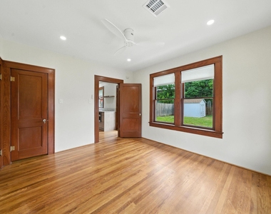1429 Munger Street - Photo Thumbnail 5