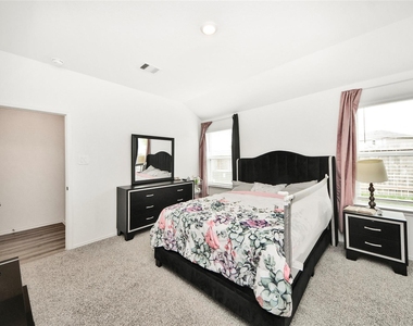 1010 Muscadine Vine Lane - Photo Thumbnail 18