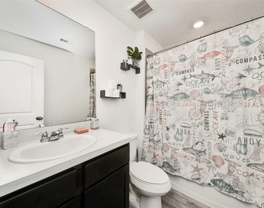 1010 Muscadine Vine Lane - Photo Thumbnail 17
