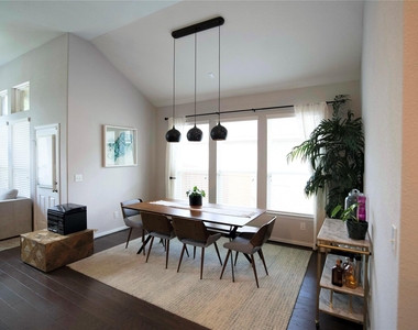 509 Palmilla Street - Photo Thumbnail 11
