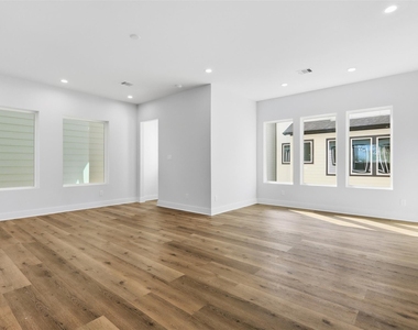 9403 Hammerly Boulevard - Photo Thumbnail 10