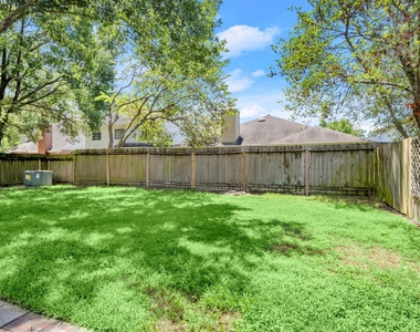 16014 Lakestone Drive - Photo Thumbnail 21