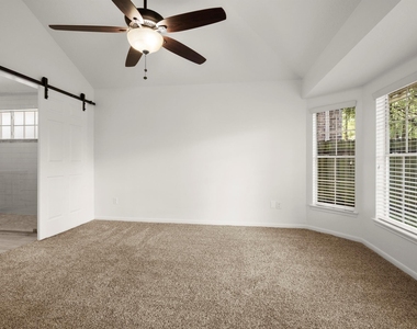 16014 Lakestone Drive - Photo Thumbnail 14