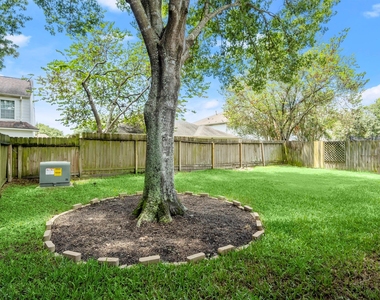 16014 Lakestone Drive - Photo Thumbnail 24