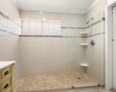 16014 Lakestone Drive - Photo Thumbnail 16