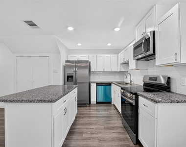 8637 Peachtree Street - Photo Thumbnail 13