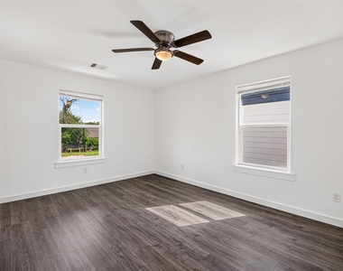 8637 Peachtree Street - Photo Thumbnail 25